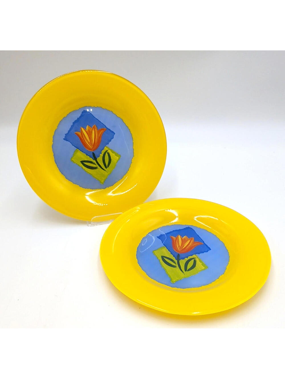 2 Arcoroc France Mathys Matys Yellow Tulip Lead-Free Tempered Glass Plates 7.75"